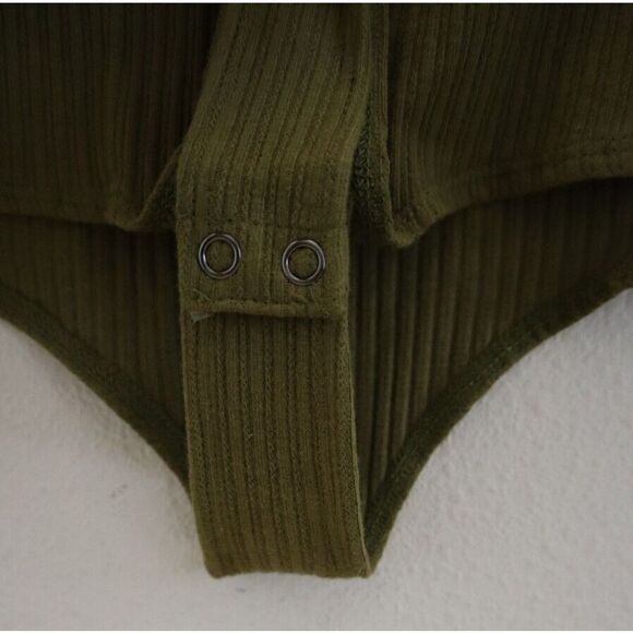 n:philanthropy Women's Sz S Green Ribbed Short Sleeve Thong Bodysuit $108 - Picture 5 of 10